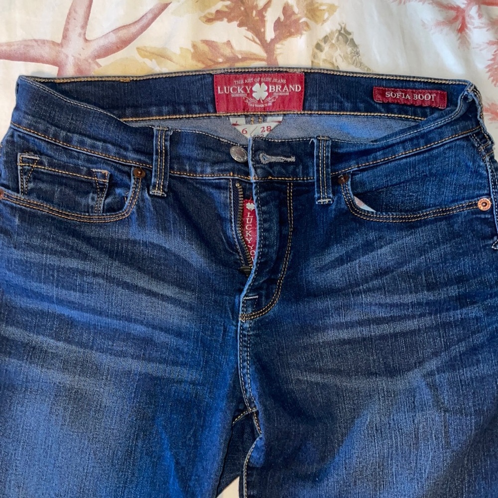 Women’s Lucky Brand Sofia Boot Jeans size 6. Denim.